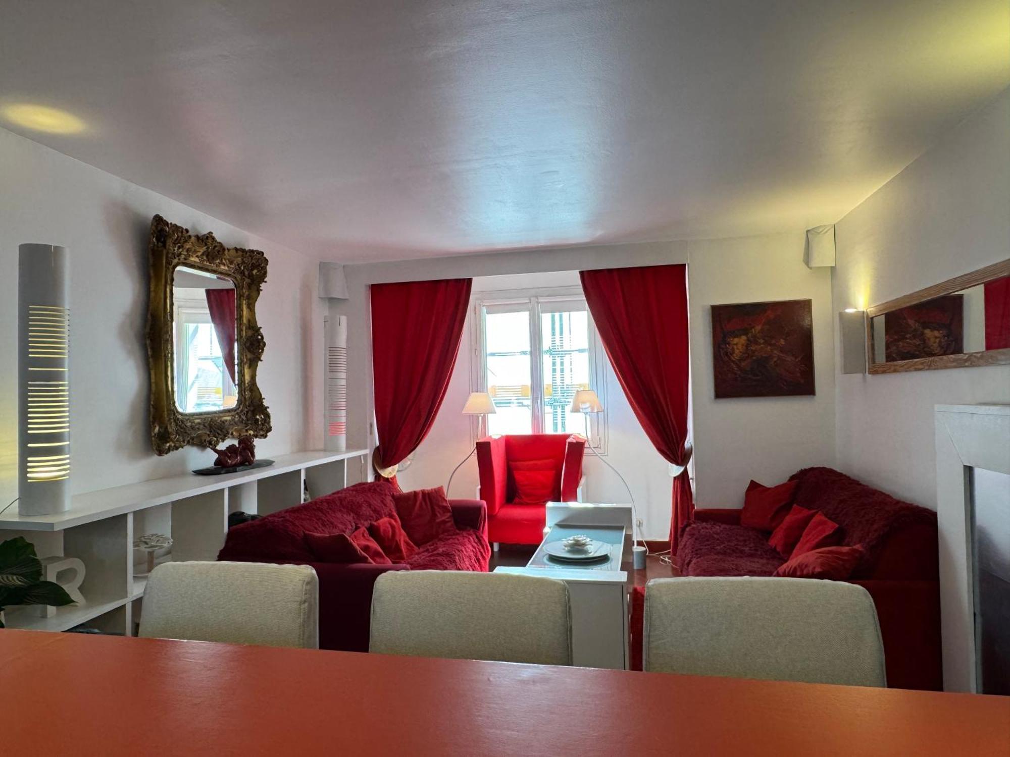 Red Flat Paris Apartment Exterior photo