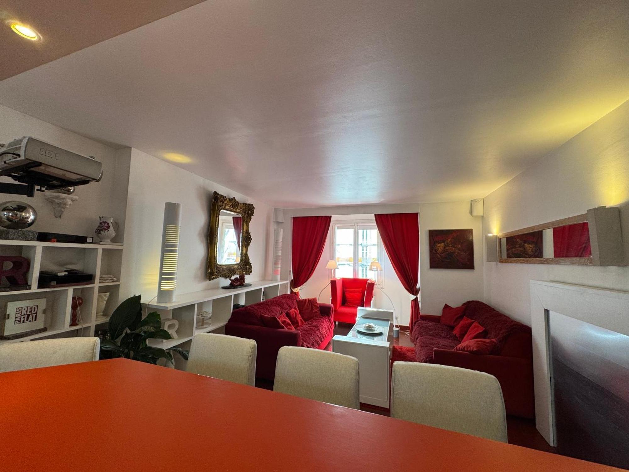 Red Flat Paris Apartment Exterior photo