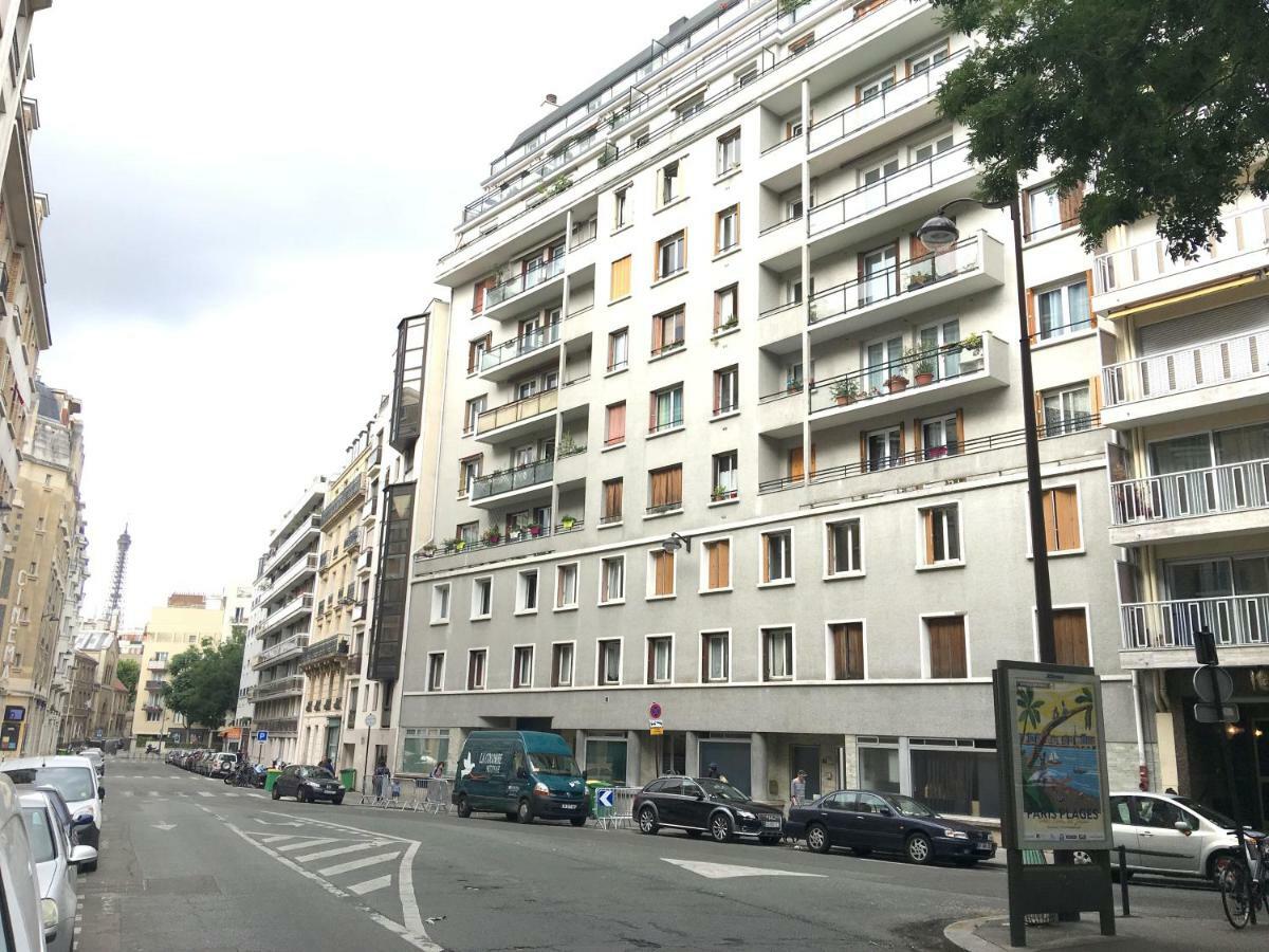 Red Flat Paris Apartment Exterior photo